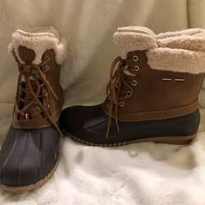 Women’s Tommy Hilfiger boots size 11